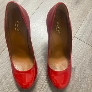 Gucci red Pumps